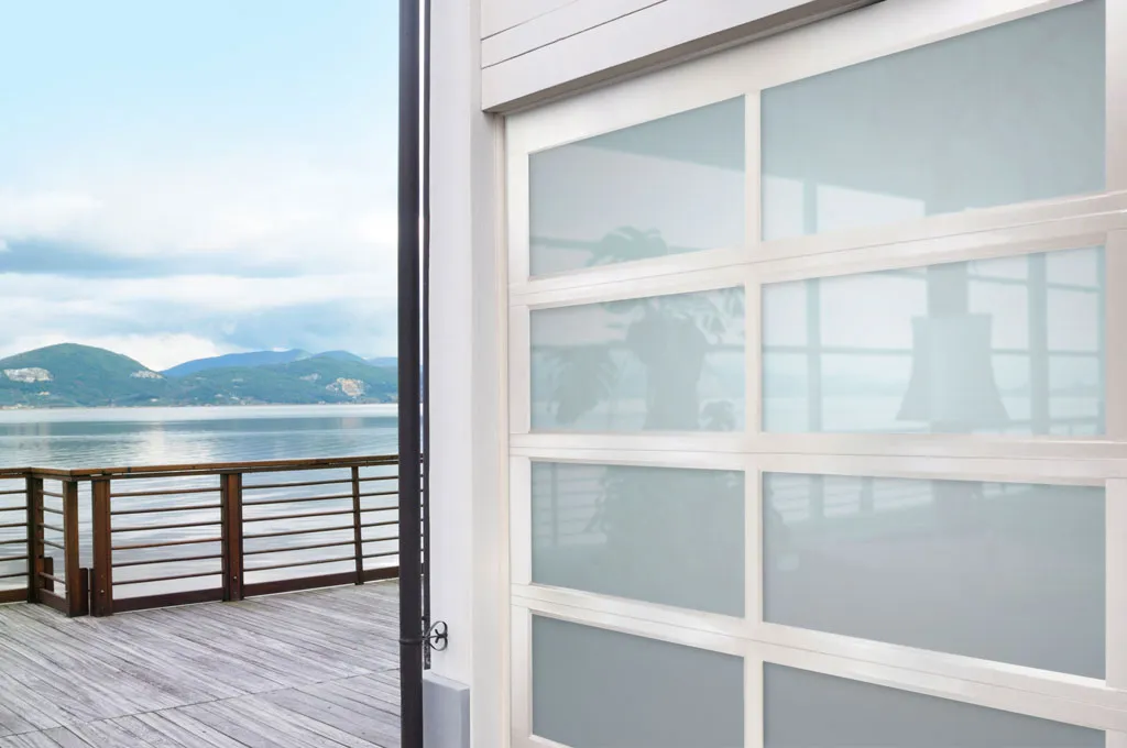 California garage door by GARAGA